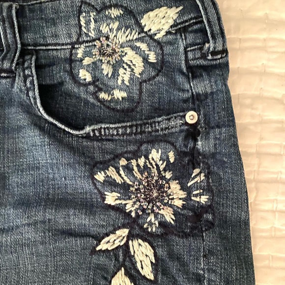 {anthropologie} Pilcro Embroidered Jean Shorts - Picture 3 of 7